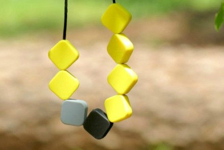 teething necklace